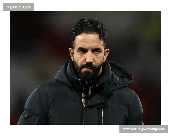 曼联锋线效率低下问题暴露,战术调整迫在眉睫