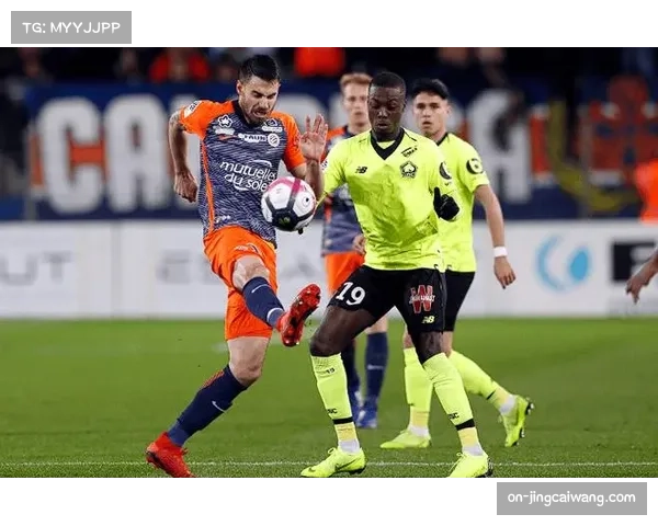 兰斯对阵蒙彼利埃比赛第35分钟，主队因一次盯人交接失误导致丢球